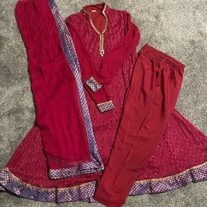 Pakistani Dress/Suit